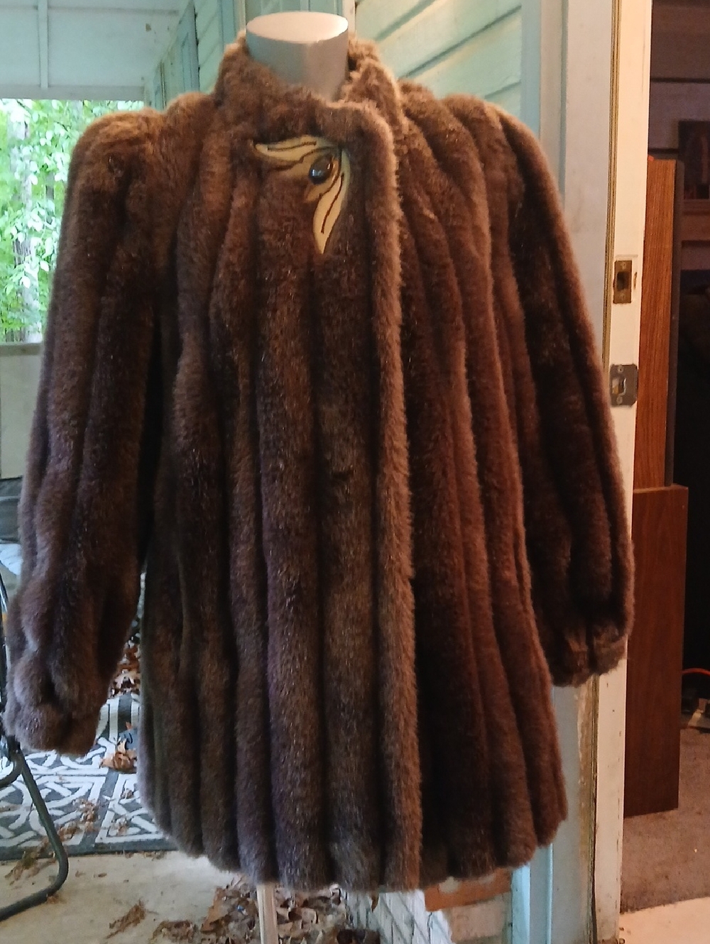 Women's Brown Faux Fur Pea Coat - Luxurious Plush Outerlayer:brand.XL